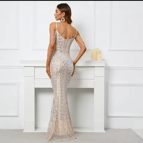 Stunning Cream and Silver Beaded Wedding Dress - Picture 7 of 14